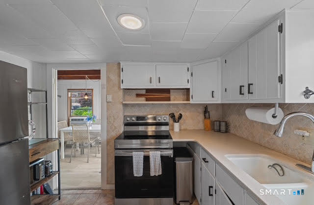 42 Noble Avenue Groton CT 06340
