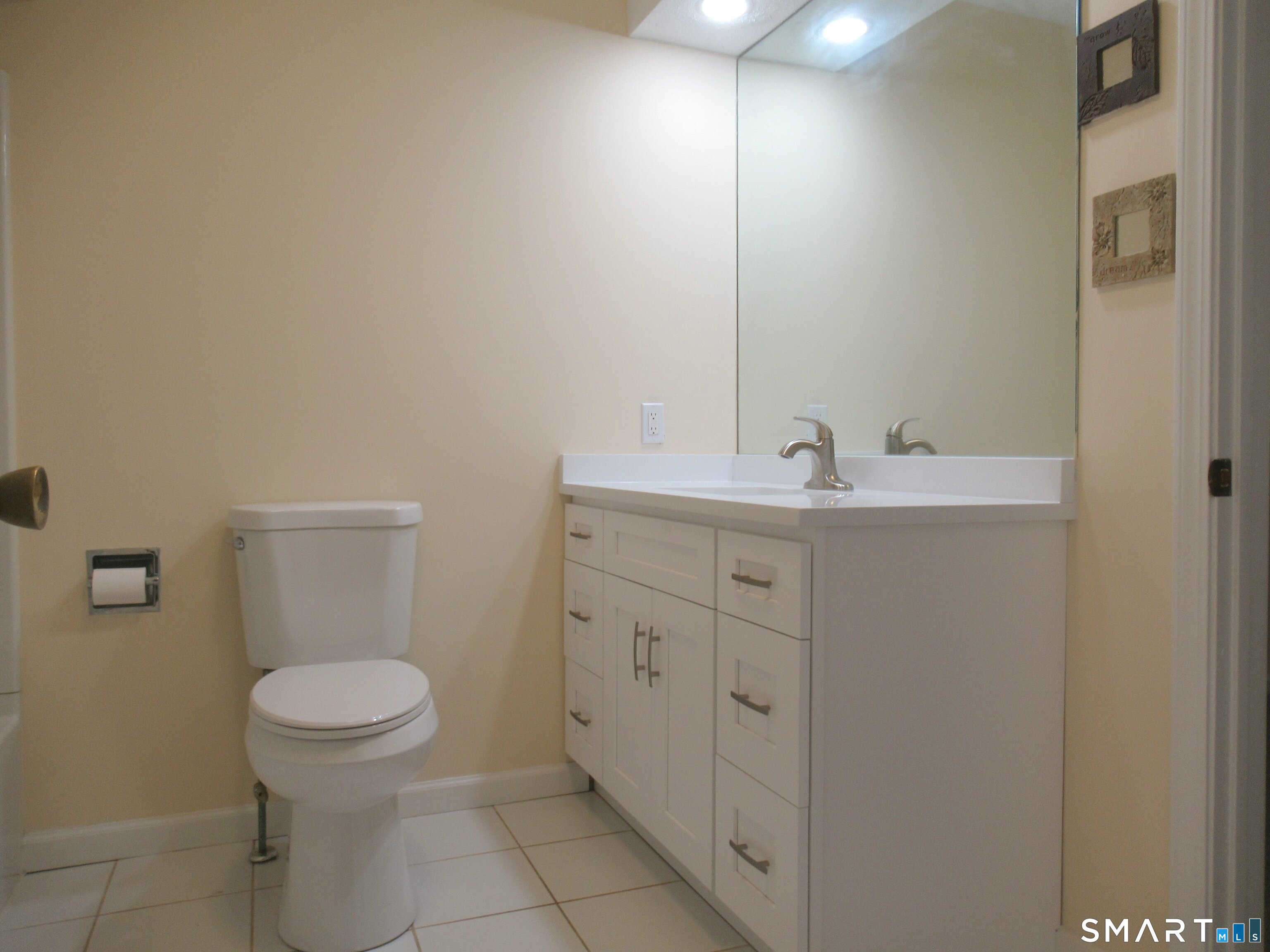 38 Country Walk Shelton CT 06484
