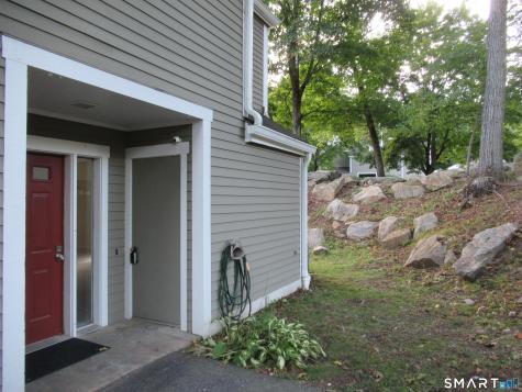 38 Country Walk Shelton CT 06484