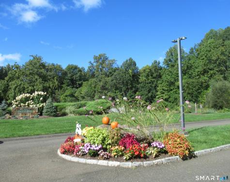 38 Country Walk Shelton CT 06484