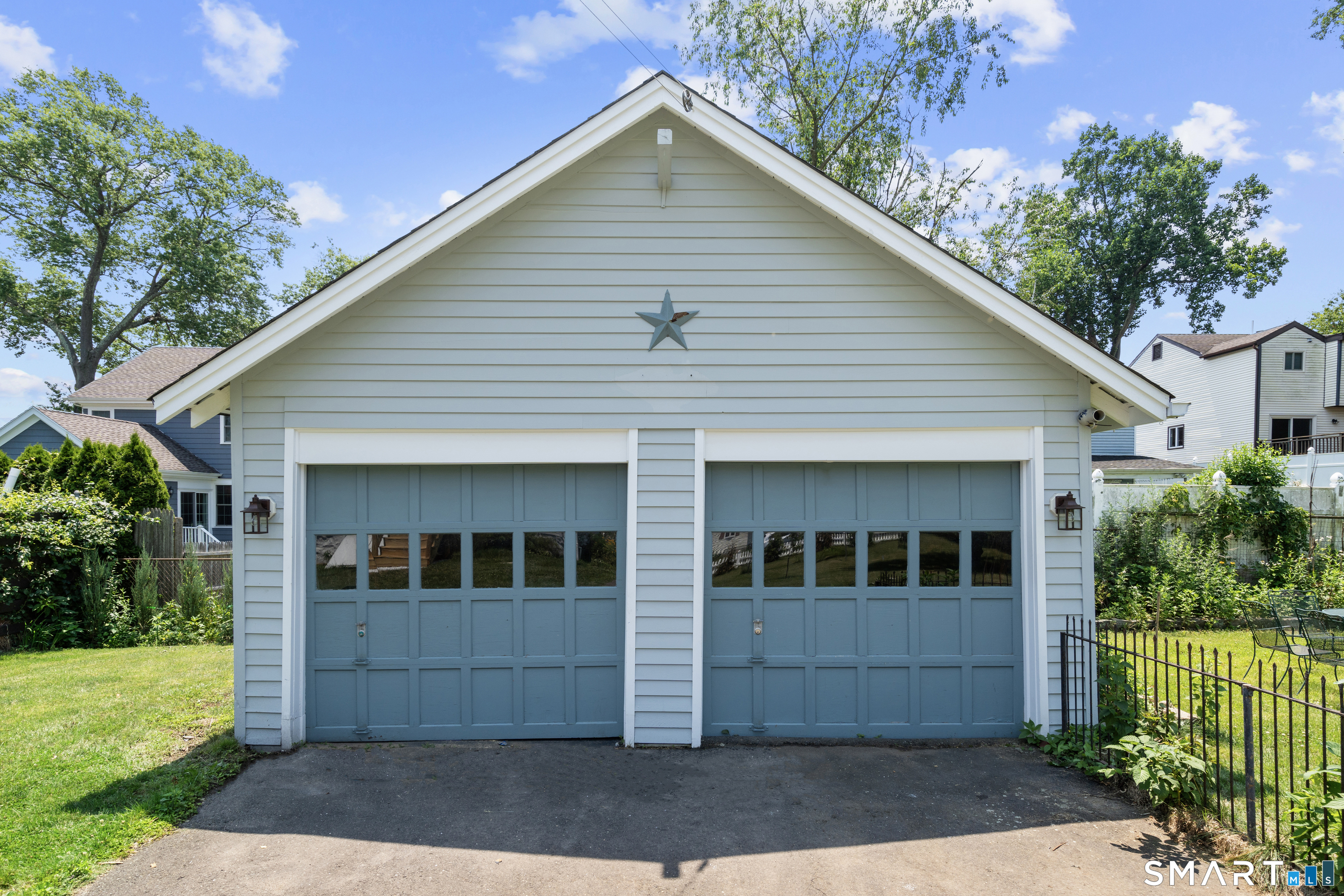 16 Saint Charles Avenue Stamford CT 06907