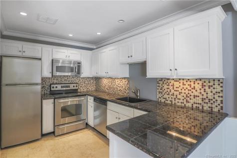 2289 Bedford Street Stamford CT 06905