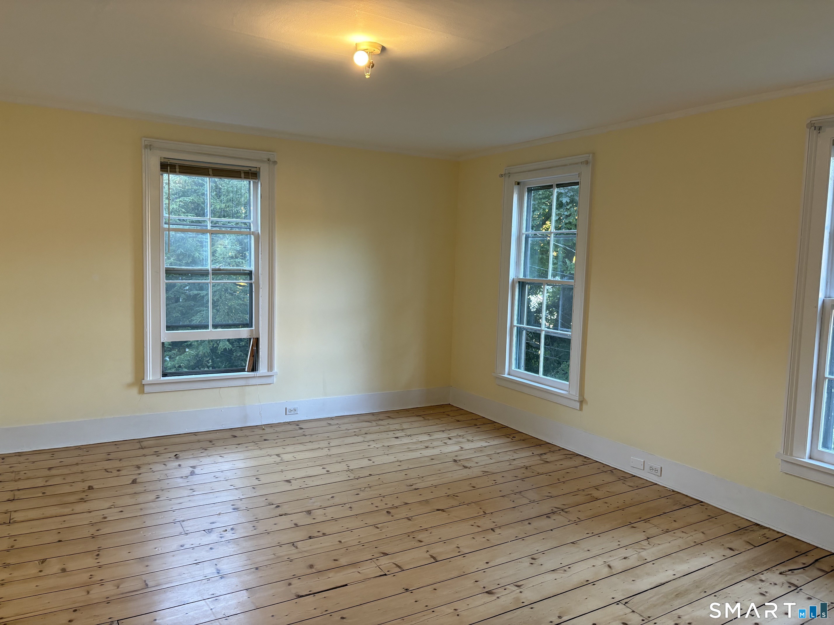 33 West Main Street Sharon CT 06069