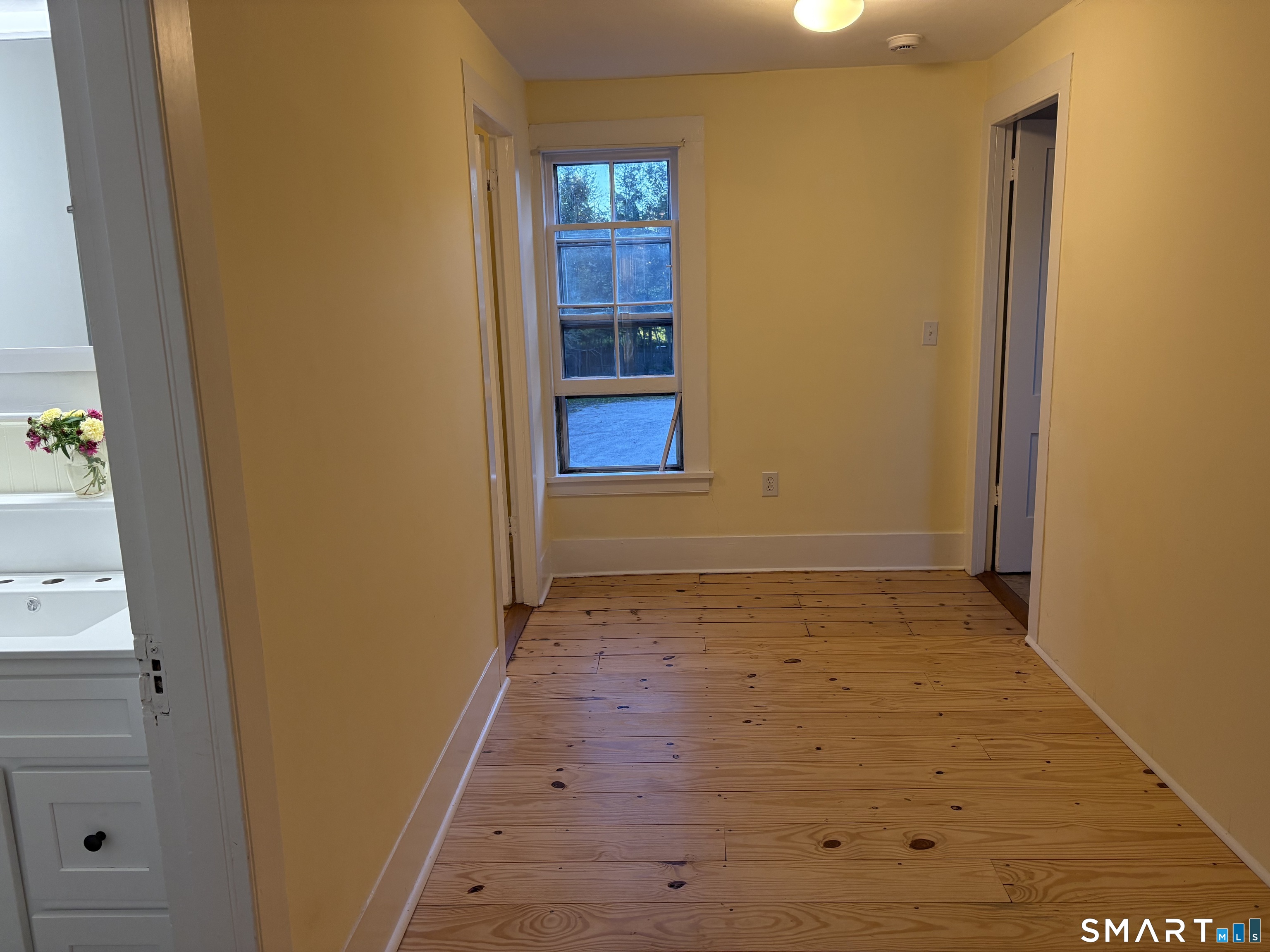 33 West Main Street Sharon CT 06069