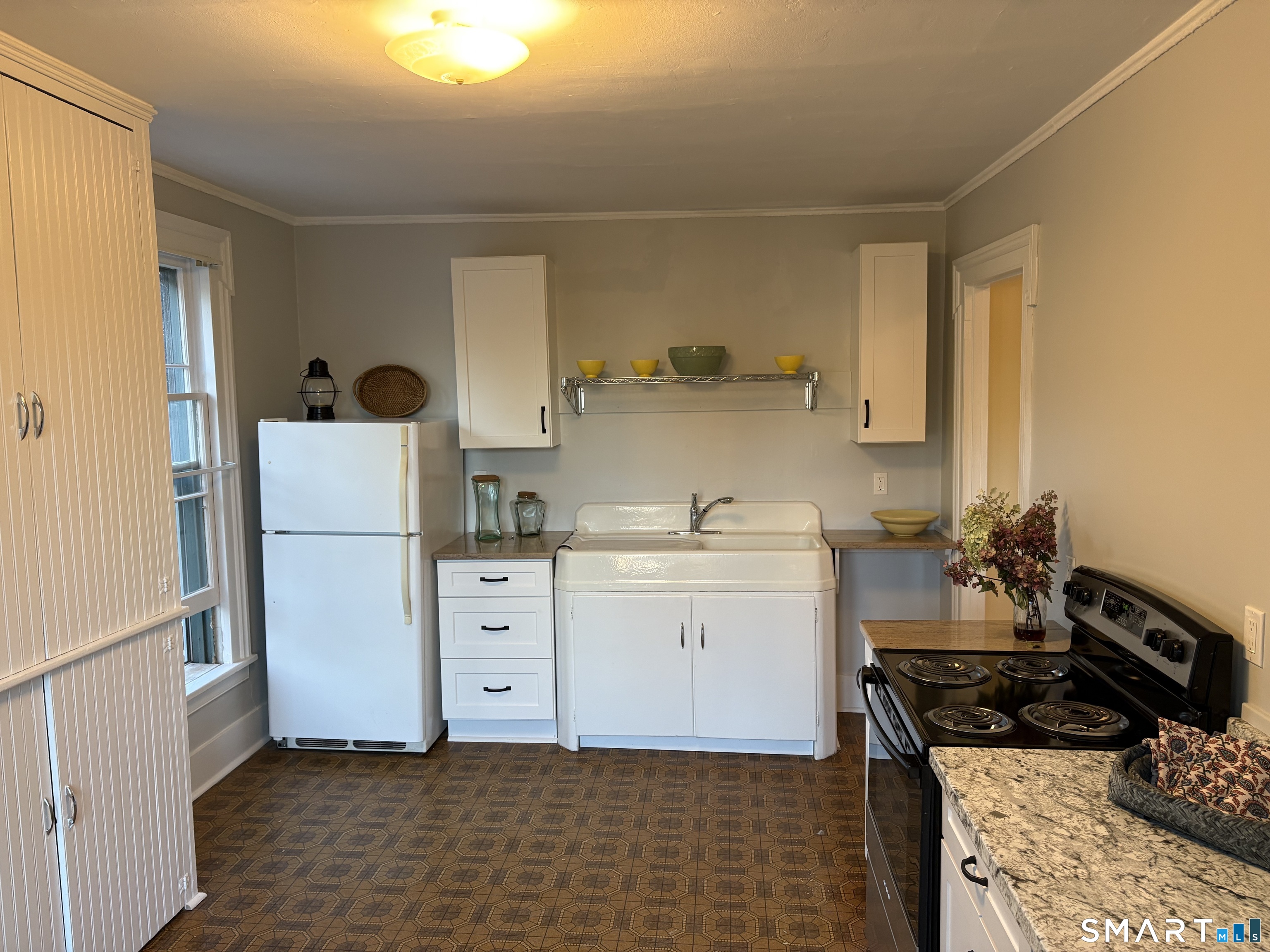 33 West Main Street Sharon CT 06069