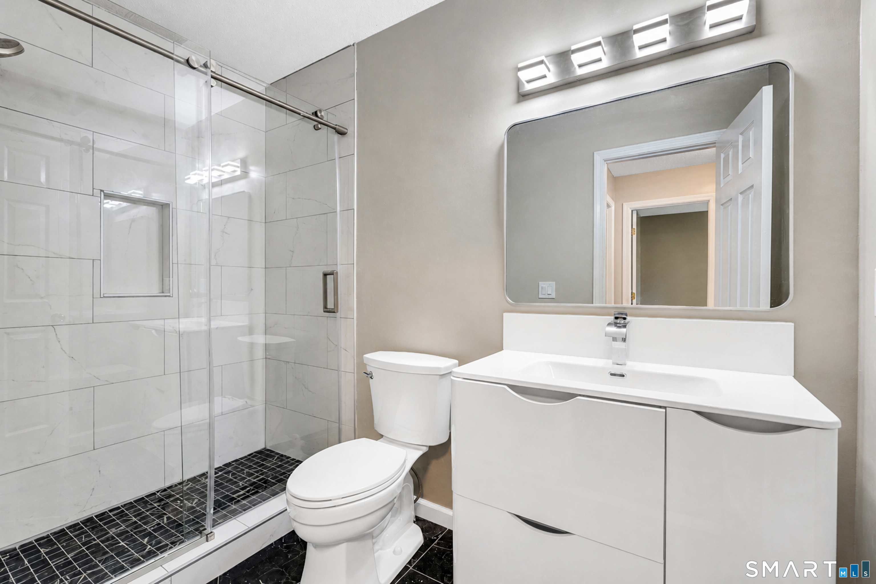 6 Wild Rose Court Bloomfield CT 06002