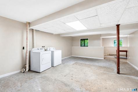 6 Wild Rose Court Bloomfield CT 06002
