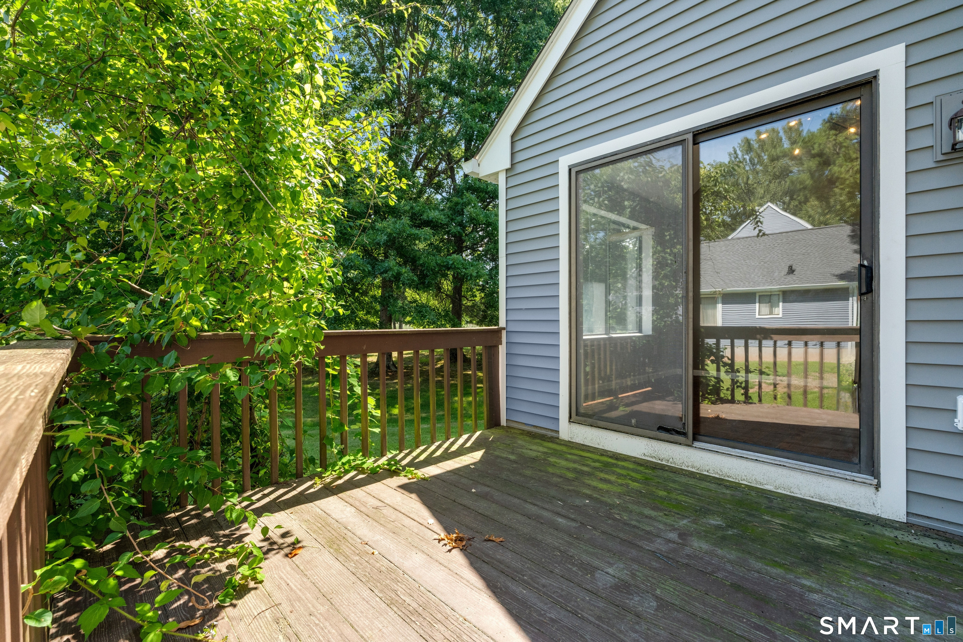 6 Wild Rose Court Bloomfield CT 06002