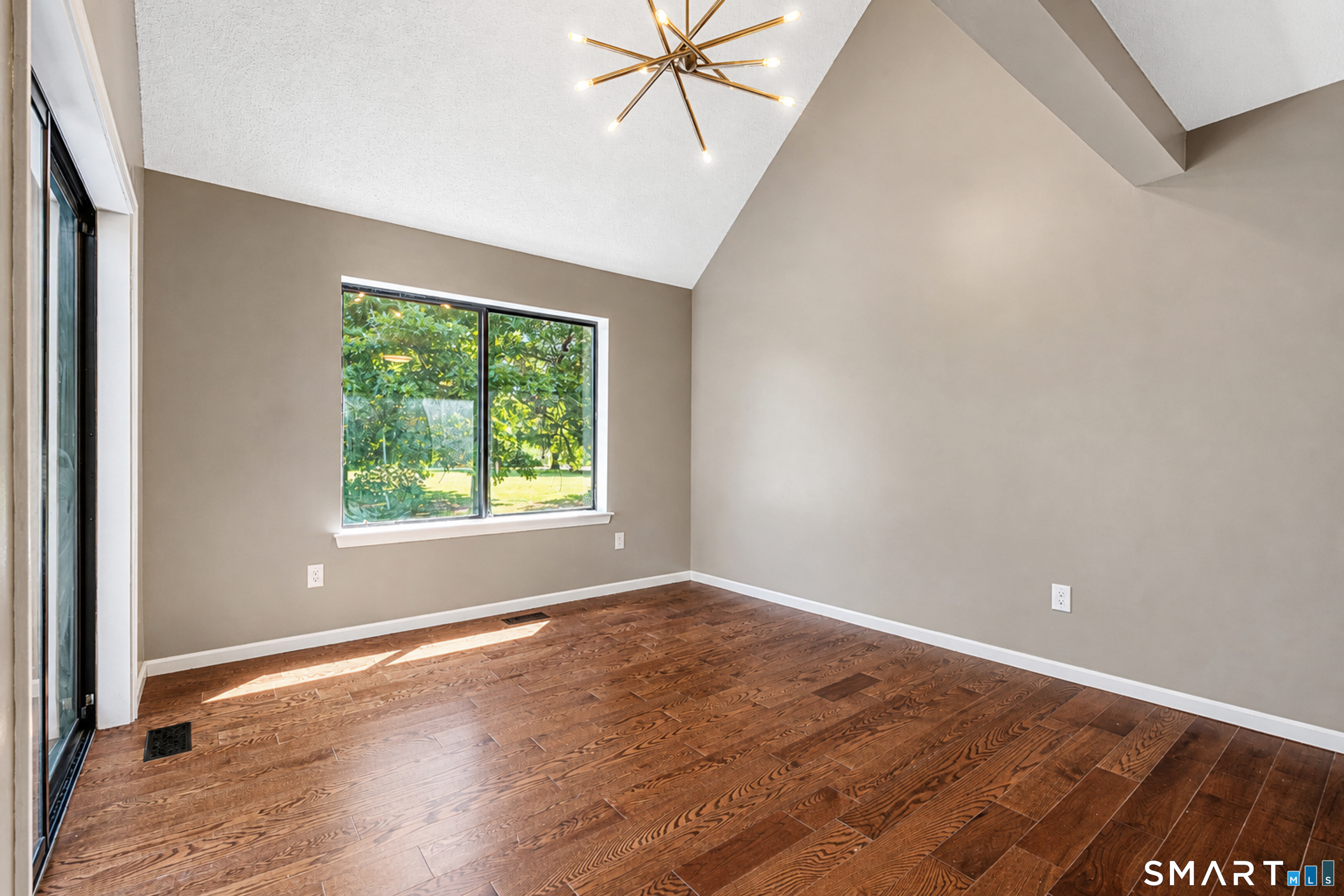 6 Wild Rose Court Bloomfield CT 06002