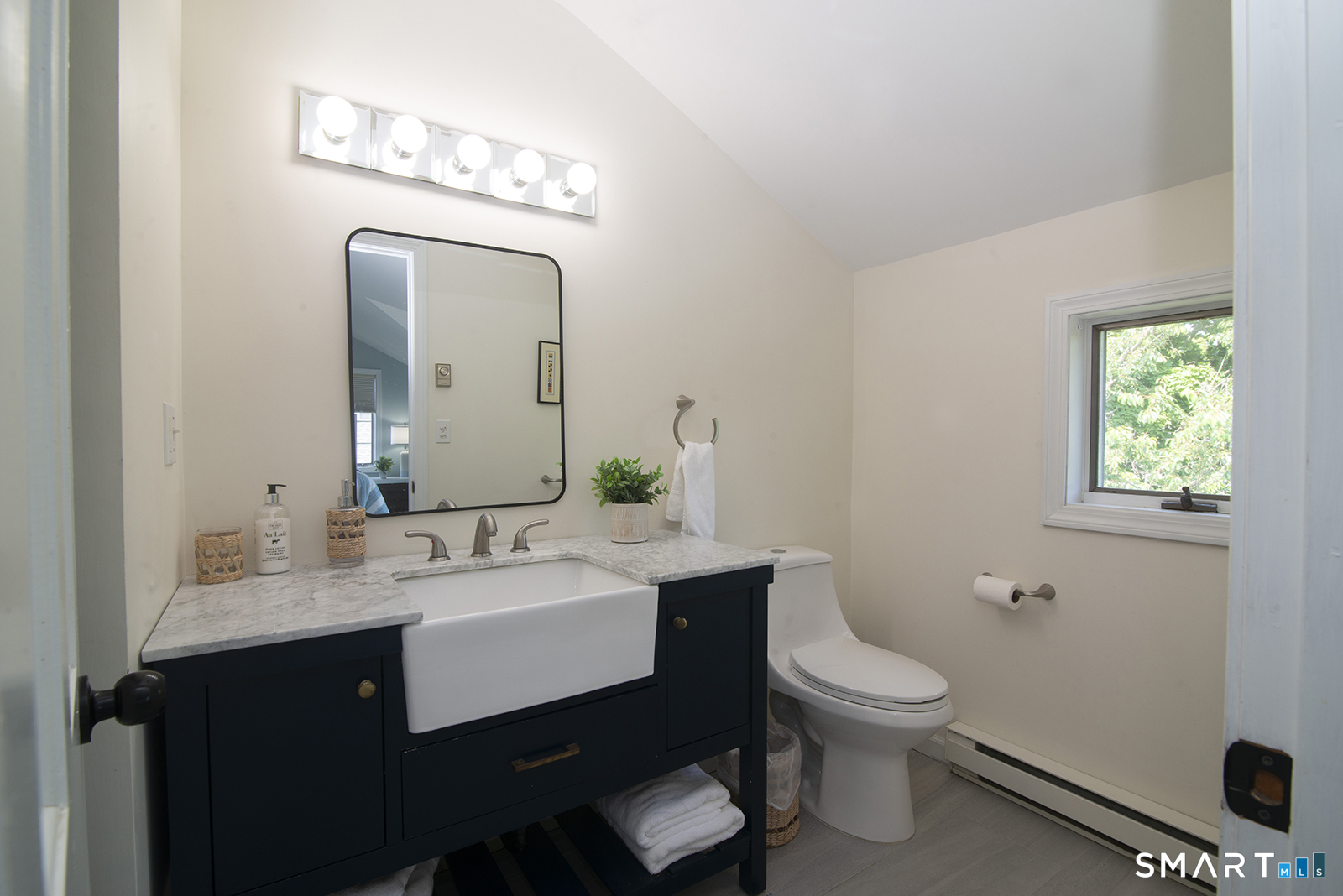 12 Middlefield Street Groton CT 06340