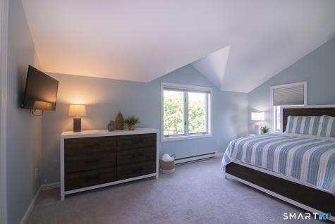 12 Middlefield Street Groton CT 06340