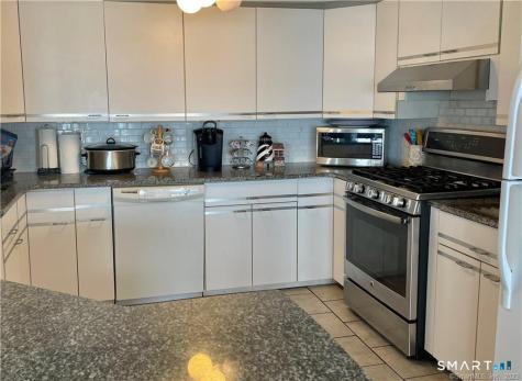 39 Pepperidge Avenue Westbrook CT 06498