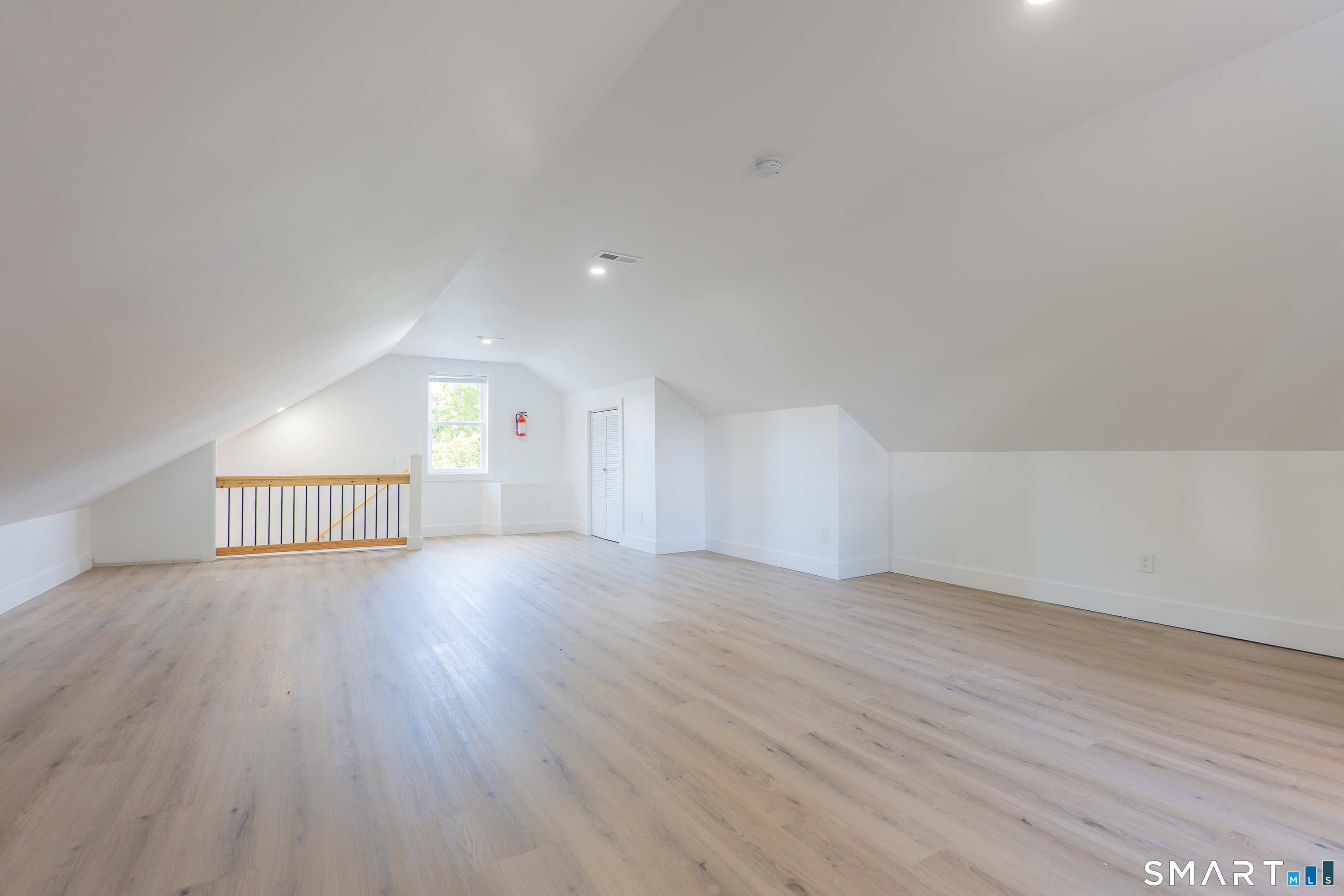 9-UNIT2 Hoyt Street Danbury CT 06810