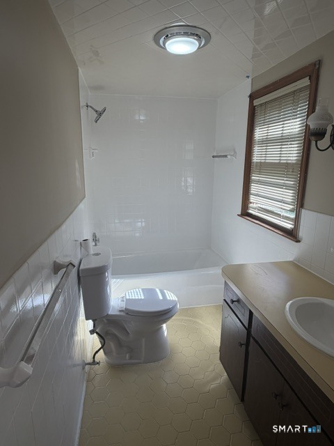 64 Macauley Avenue Waterbury CT 06705