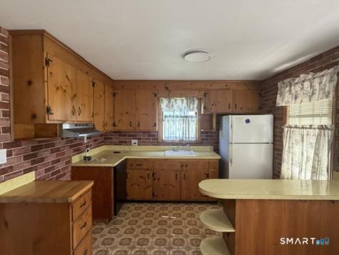 64 Macauley Avenue Waterbury CT 06705
