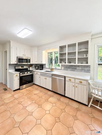 8 Blackberry Road Trumbull CT 06611