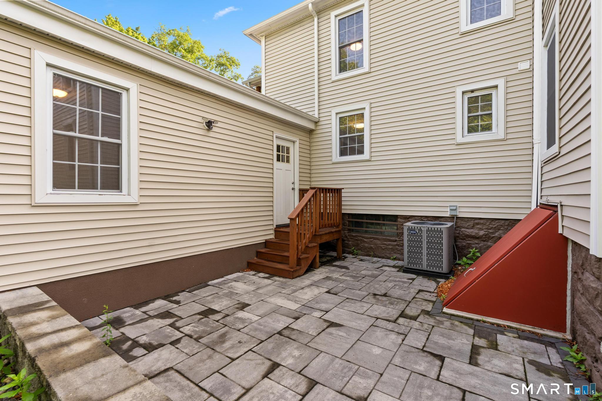 324 Washington Street Middletown CT 06457