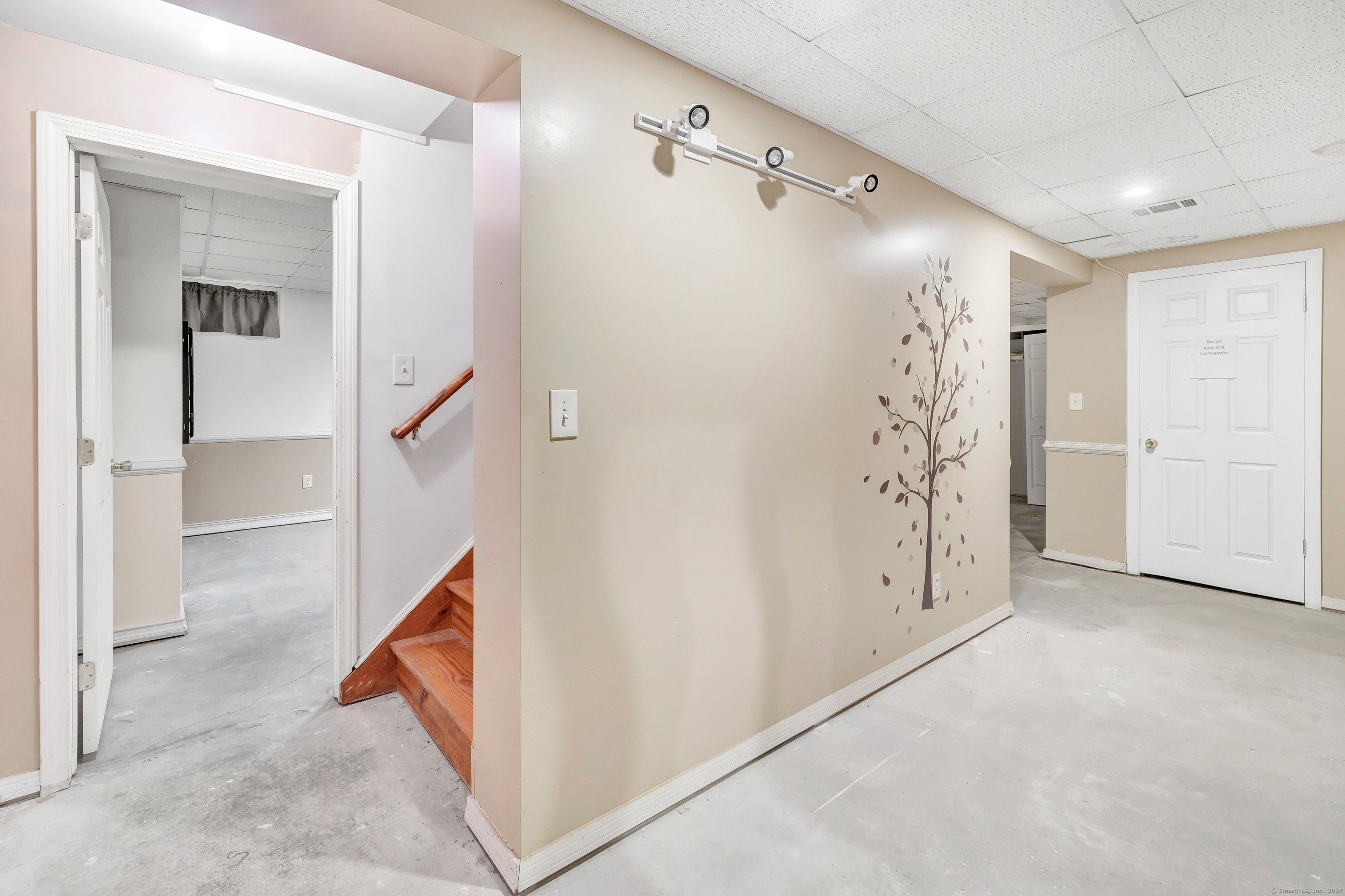 9 Milford Hunt Lane Milford CT 06461