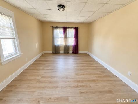 614 Bishop Avenue Bridgeport CT 06610