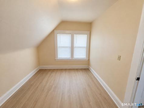 614 Bishop Avenue Bridgeport CT 06610