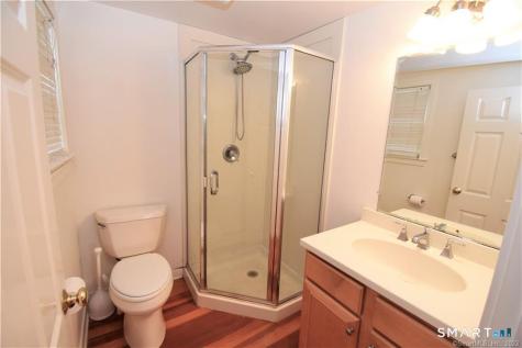 27 Boston Street Guilford CT 06437