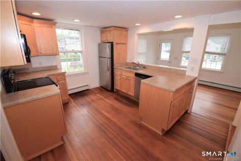 27 Boston Street Guilford CT 06437
