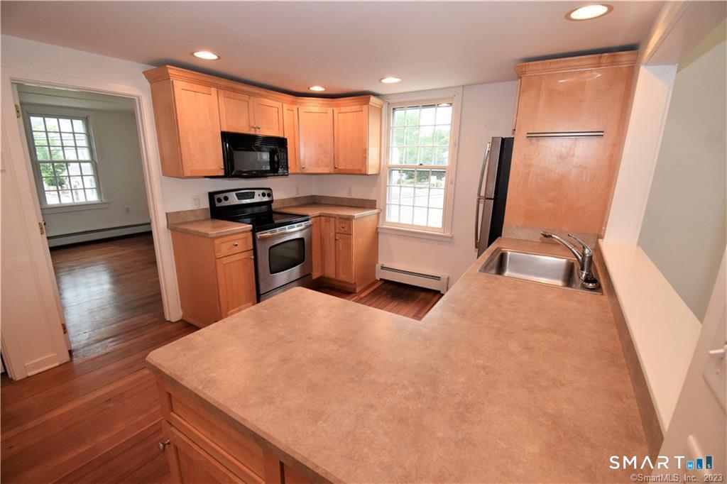 27 Boston Street Guilford CT 06437