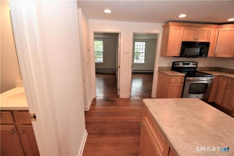 27 Boston Street Guilford CT 06437