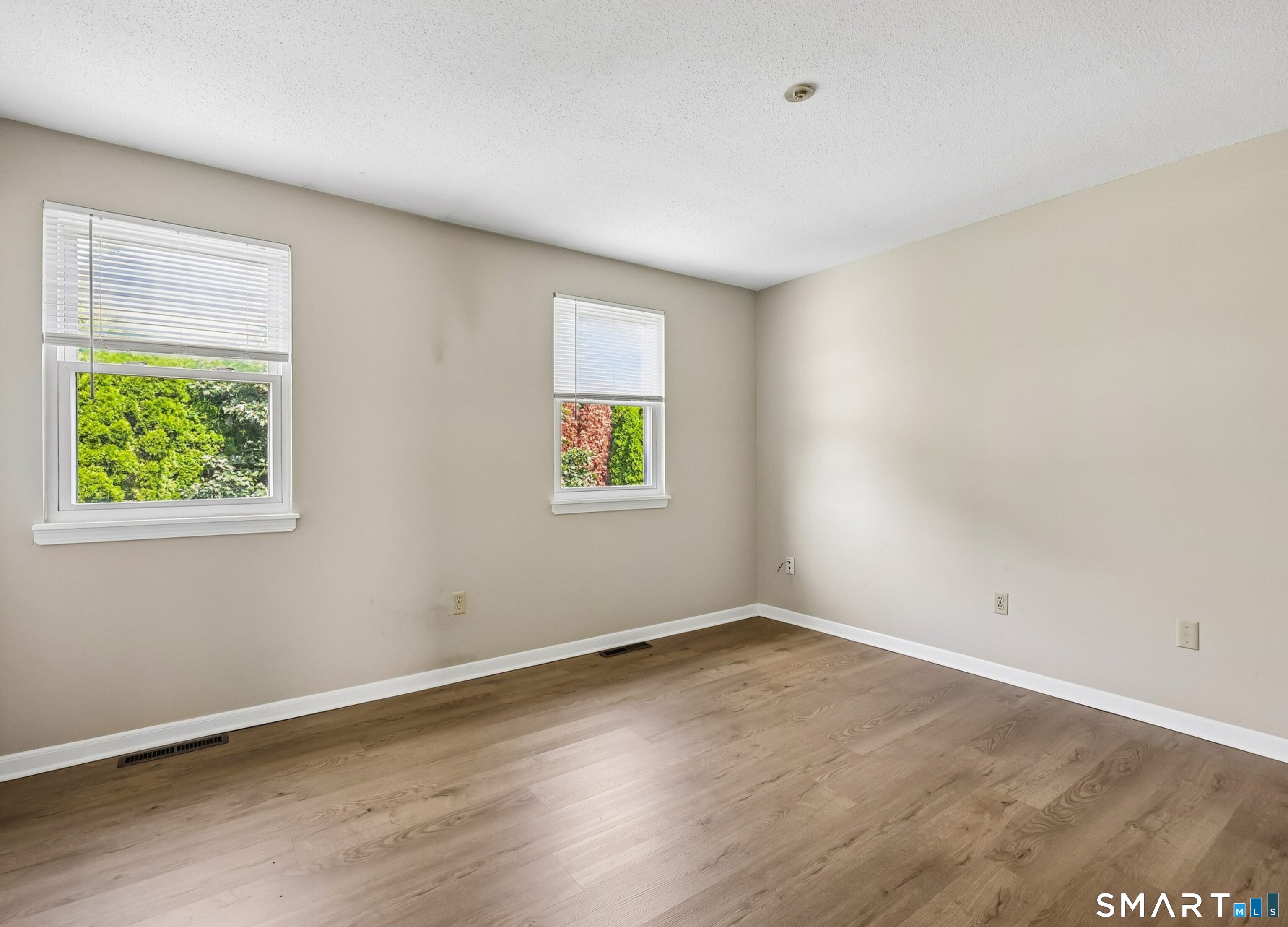 1 East Gate Lane Hamden CT 06514