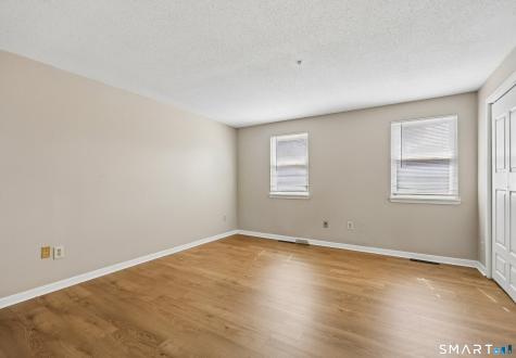 1 East Gate Lane Hamden CT 06514
