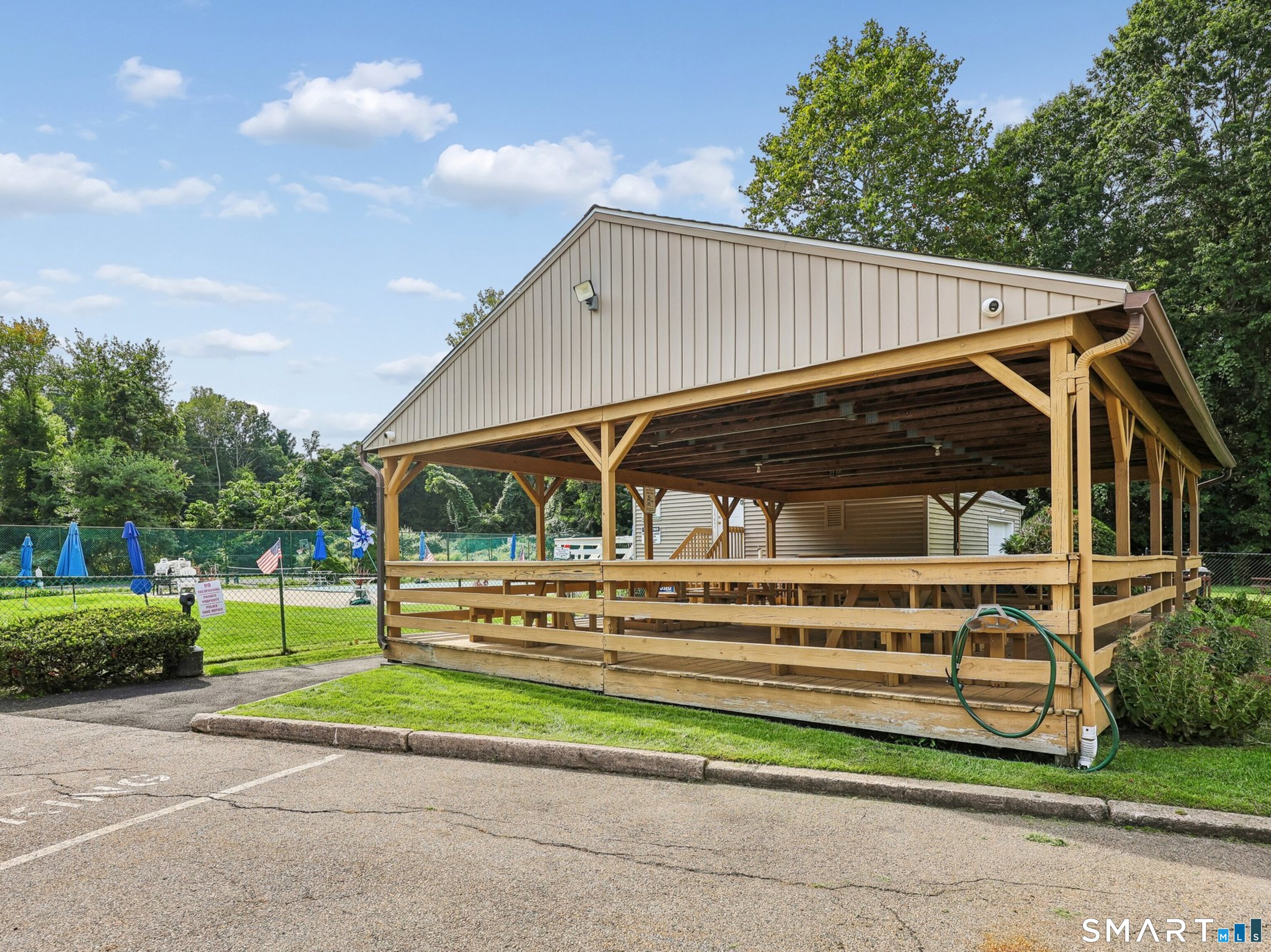 1 East Gate Lane Hamden CT 06514
