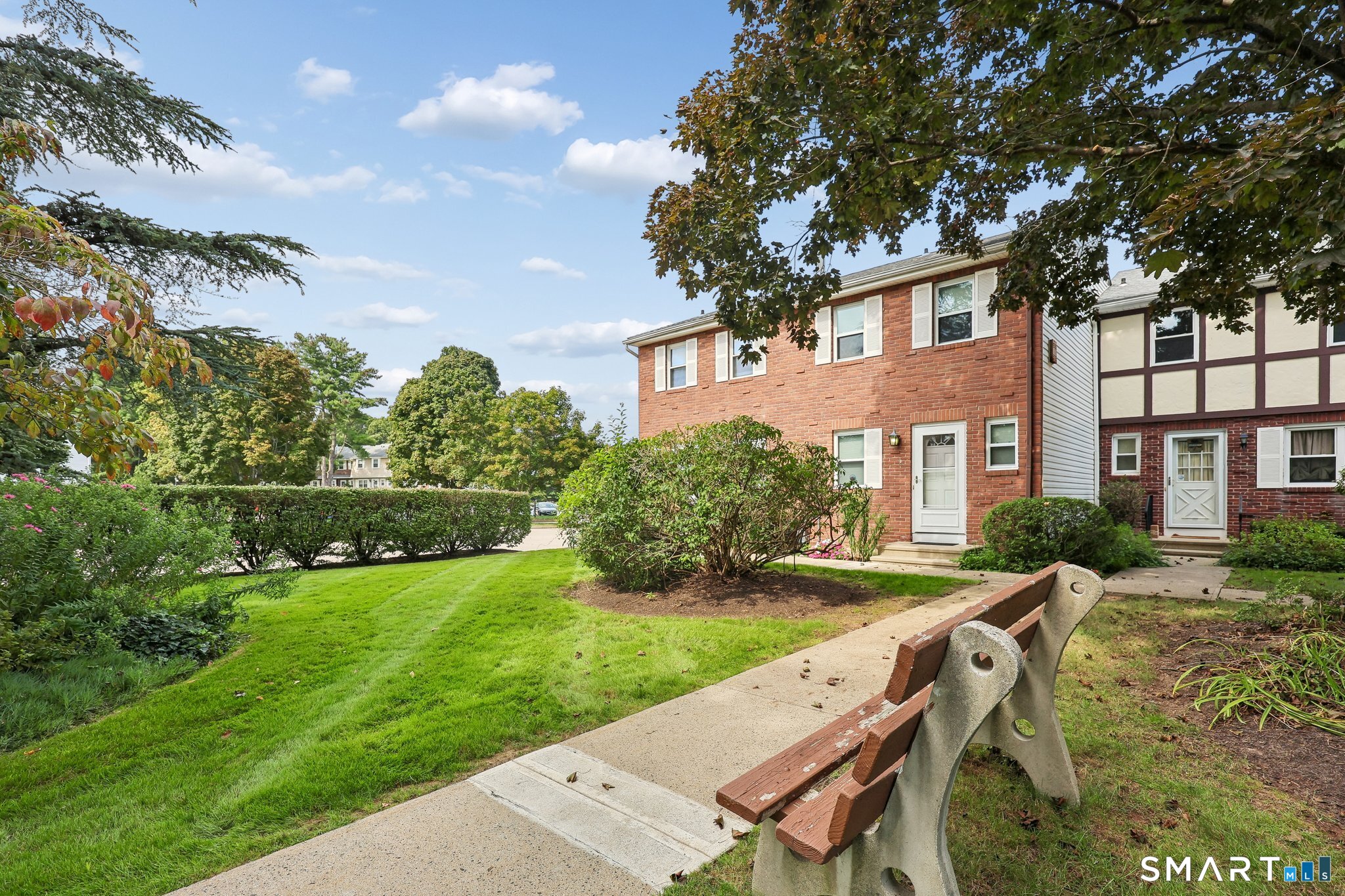 1 East Gate Lane Hamden CT 06514