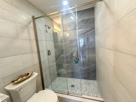 207 Bank Street New London CT 06320