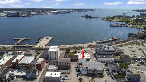 207 Bank Street New London CT 06320