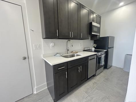 207 Bank Street New London CT 06320