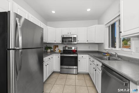 23 Dolsen Place Stamford CT 06901