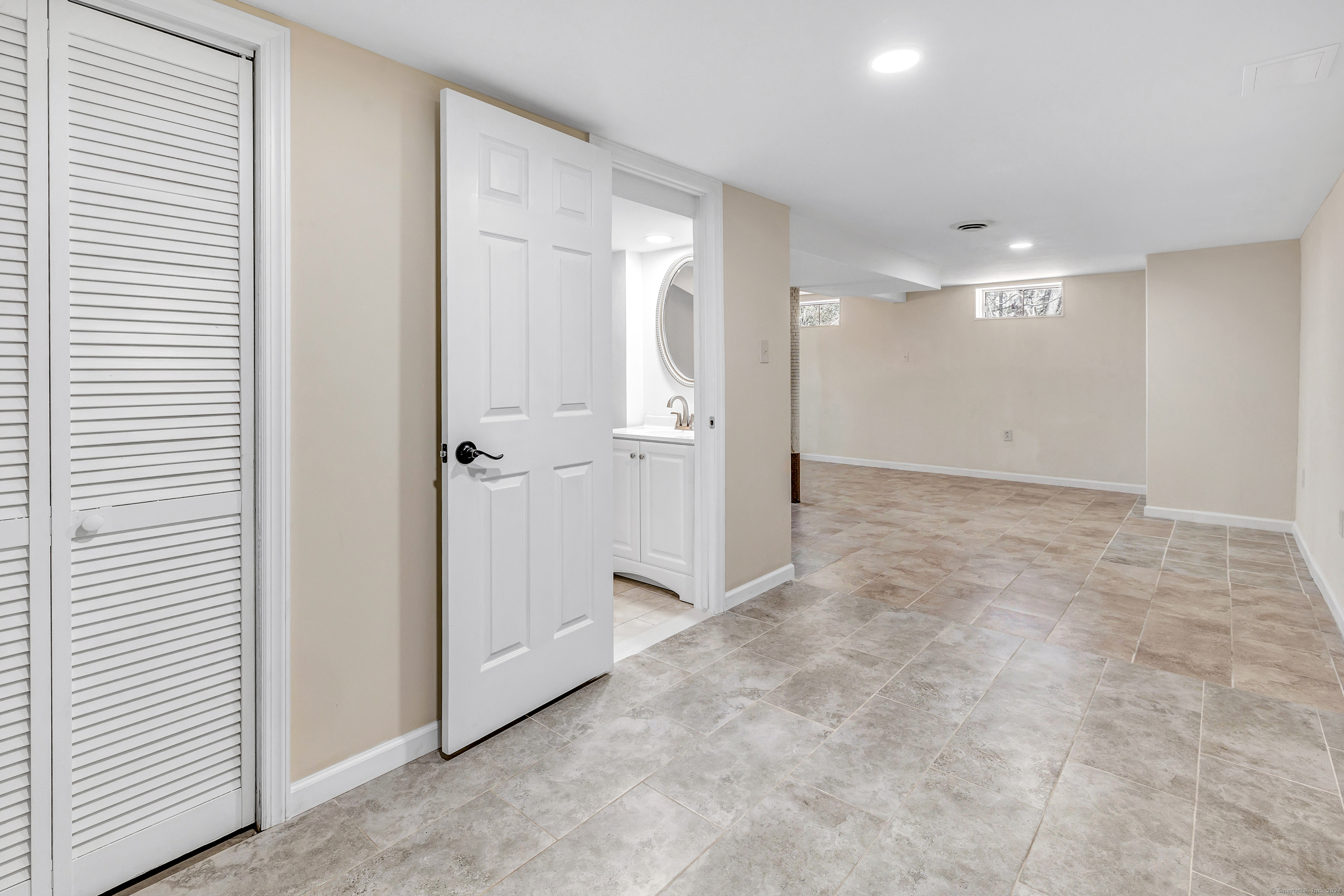 12 Blue Spruce Drive Newtown CT 06470