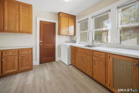 99 Thomas Street West Hartford CT 06119