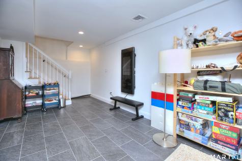 10 Tiffany Lane Weston CT 06883