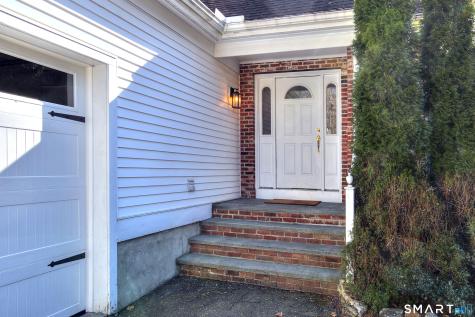 10 Tiffany Lane Weston CT 06883