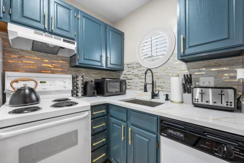 2122 Old Pond Lane Norwich CT 06360