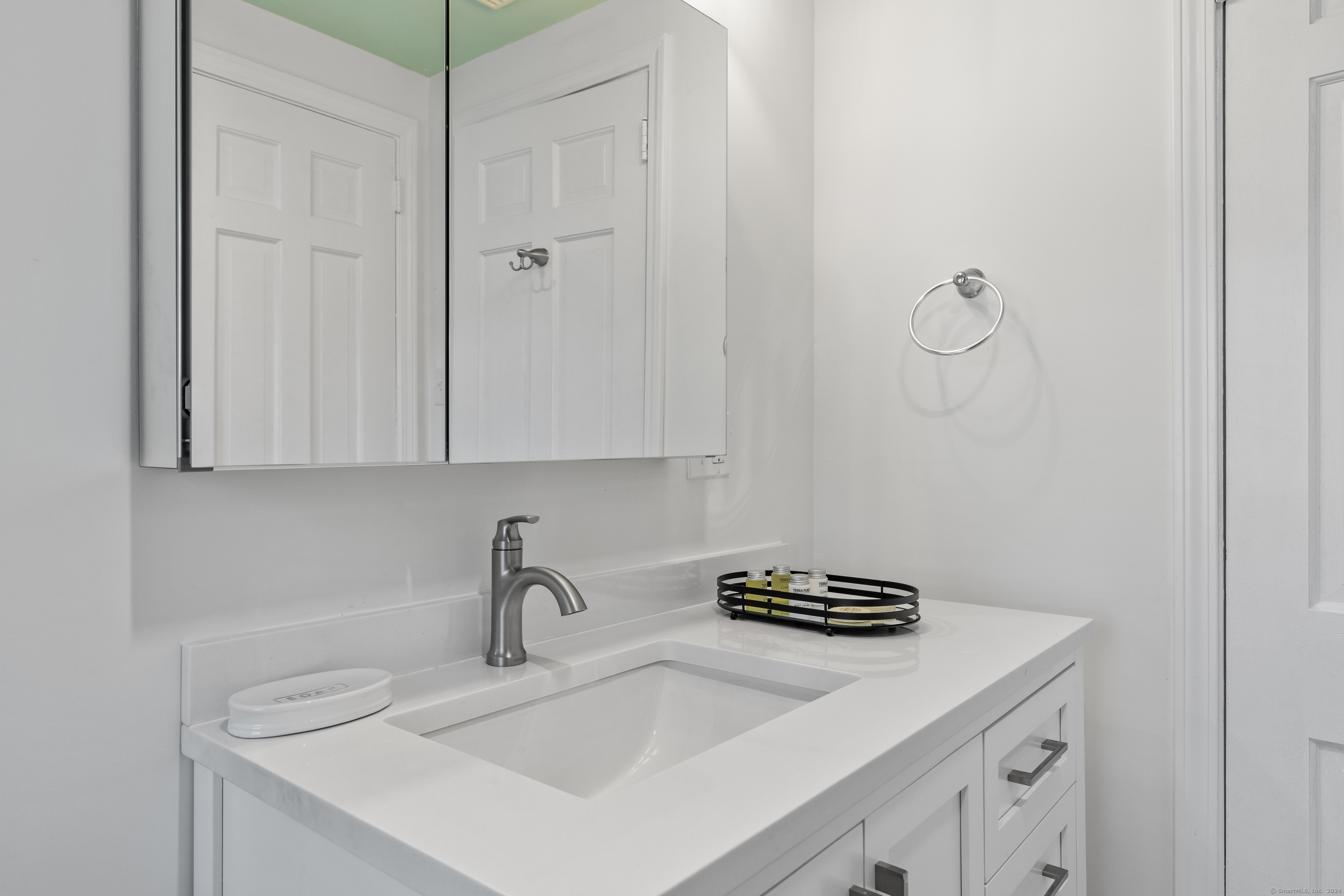 72 Cherry Lane Madison CT 06443