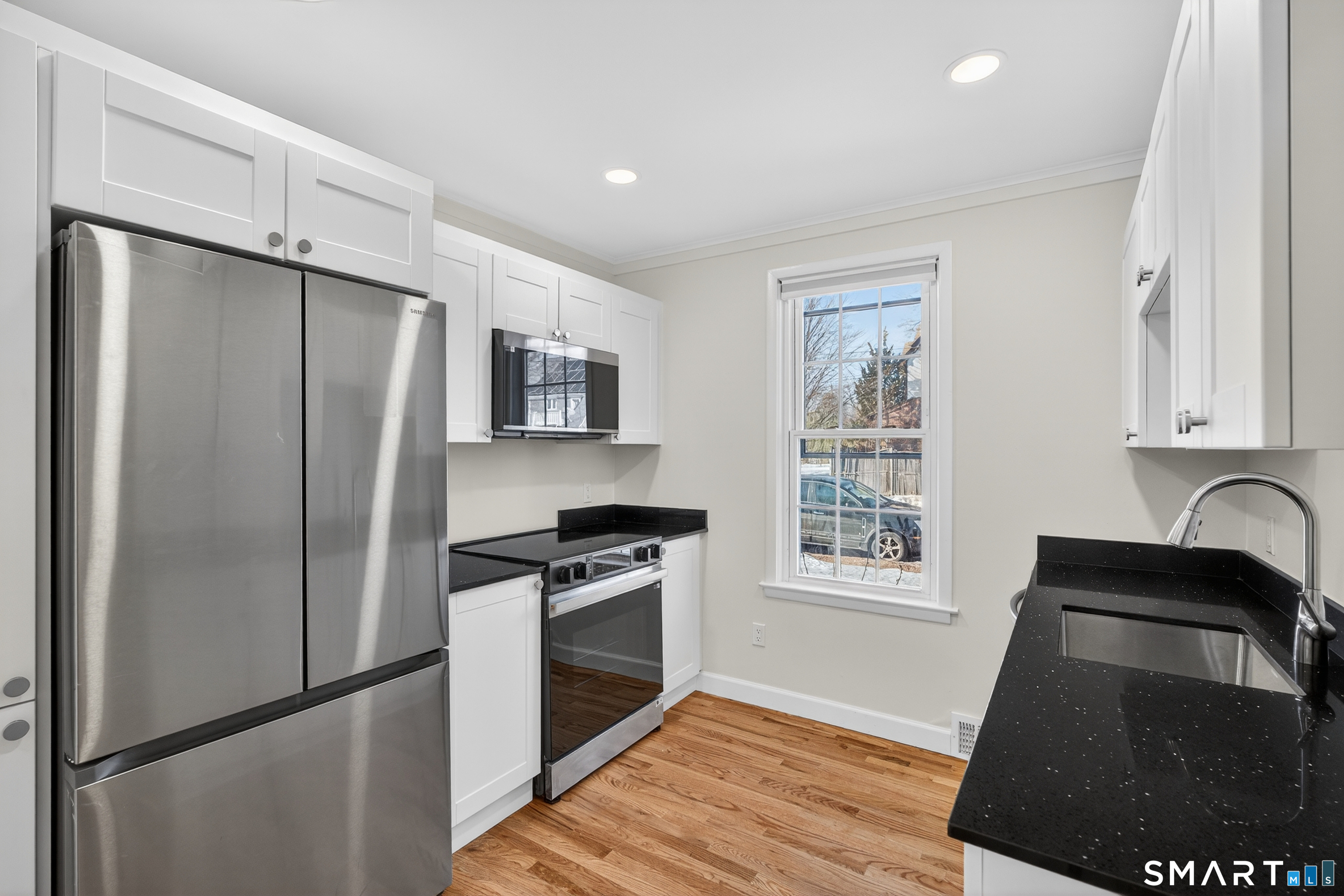 195 Laurel Place Bridgeport CT 06604