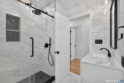195 Laurel Place Bridgeport CT 06604