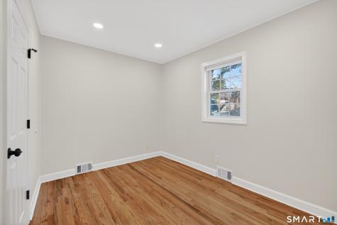 195 Laurel Place Bridgeport CT 06604