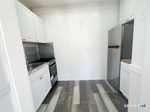179 Montauk Avenue New London CT 06320