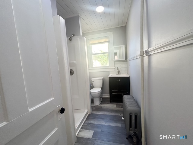 179 Montauk Avenue New London CT 06320