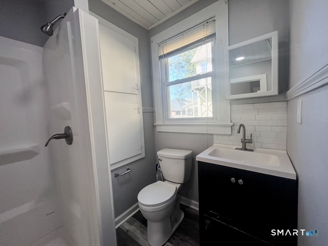 179 Montauk Avenue New London CT 06320