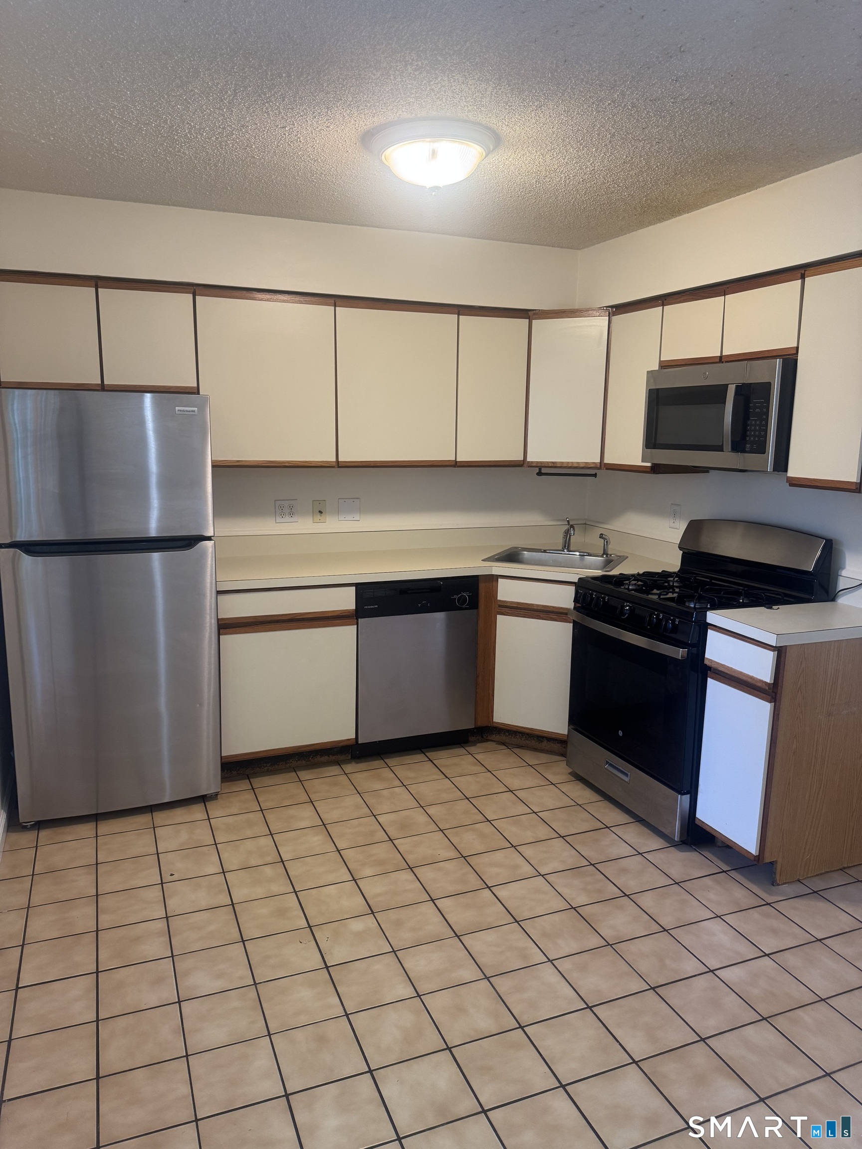 116 Commerce Street Clinton CT 06413