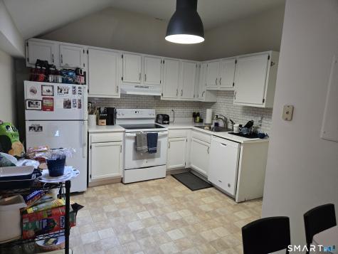 1118 Main Street Branford CT 06405